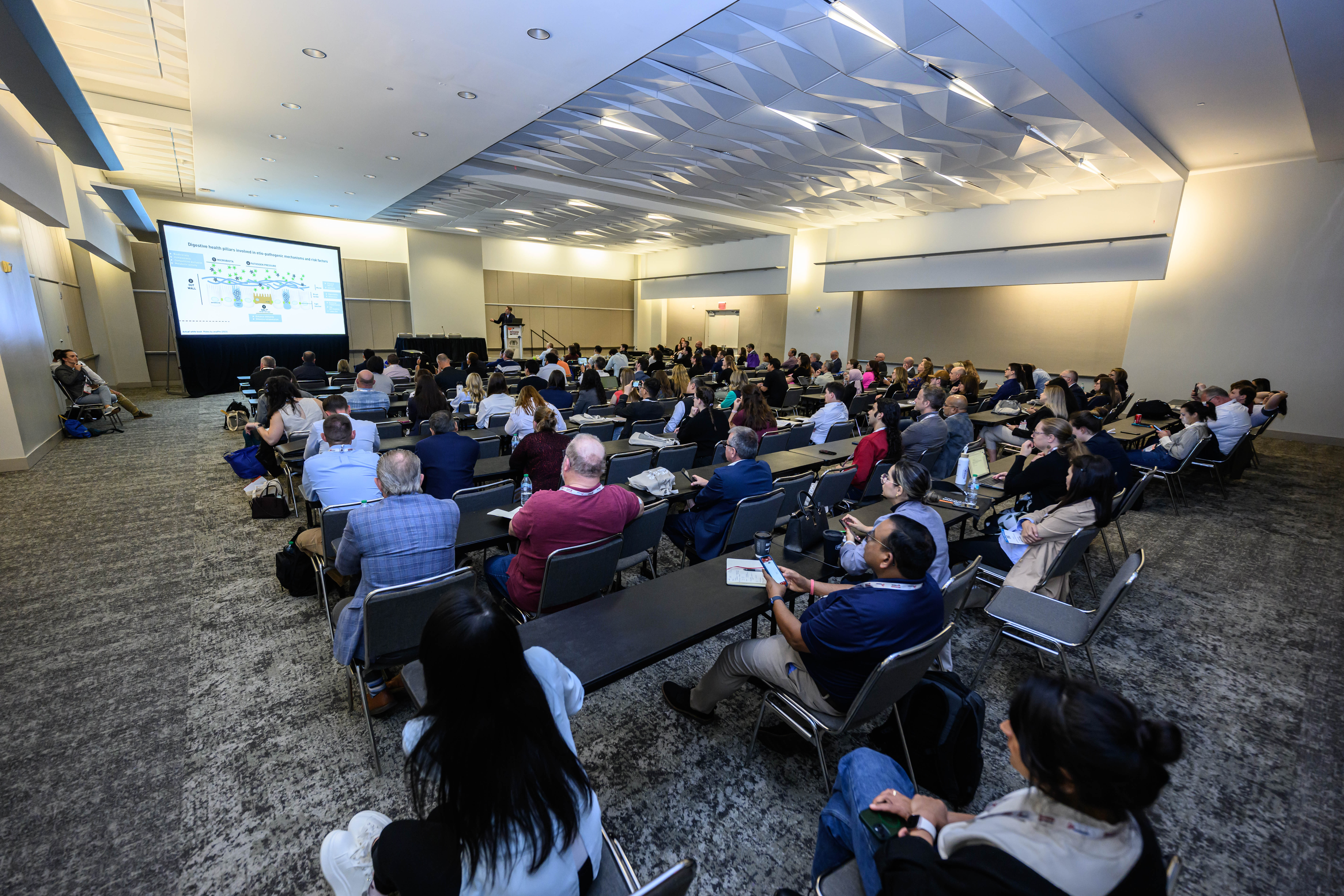 O Petfood Forum Brasil estreia em agosto com dois semin&aacute;rios durante a programa&ccedil;&atilde;o da PETSA 2025, no Distrito Anhembi, em S&atilde;o Paulo.