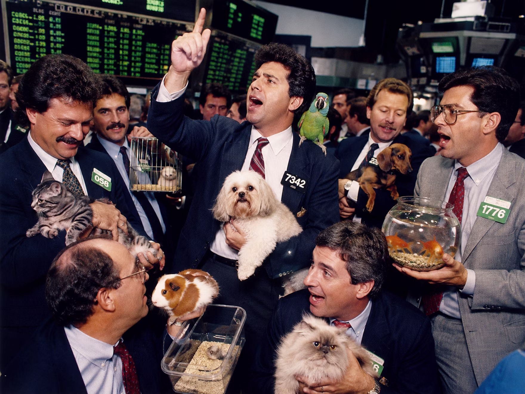 1980s Photo Of A Stock Brokers On The New York Stock Exchange Floor pc Px1 Zx1 Nx