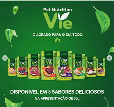 Linha Vie, da Pet Nutrition, com oito sabores de petiscos naturais em embalagens de 50 g.